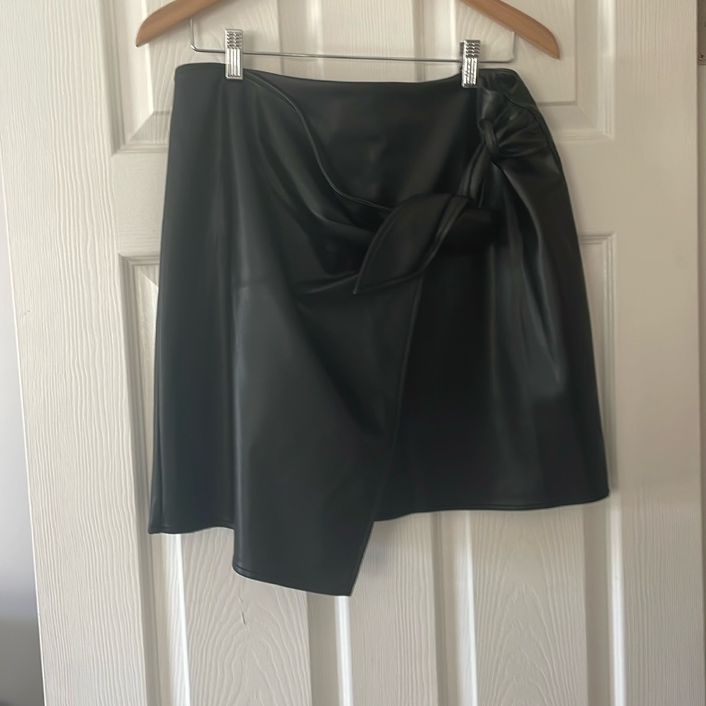 Faux leather black skirt